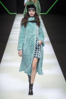 Emporio Armani Fall 2018 Ready-to-Wear , Emporio Armani осень зима 2018 , Fashion show , неделя моды в Милане , MFW , Mainstyles